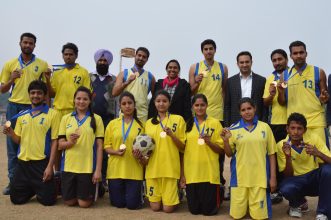 winner in Korfball inter college sggs college sec 26 chd(1)